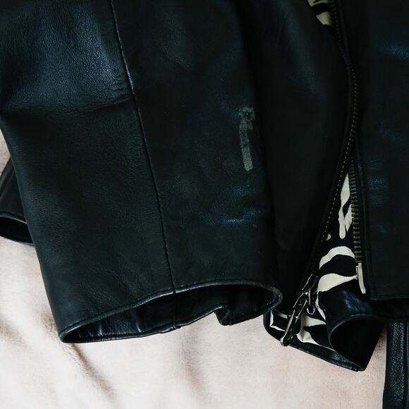 Isaac Mizrahi women's Black leather zip jacket size L - Picture 5 of 5